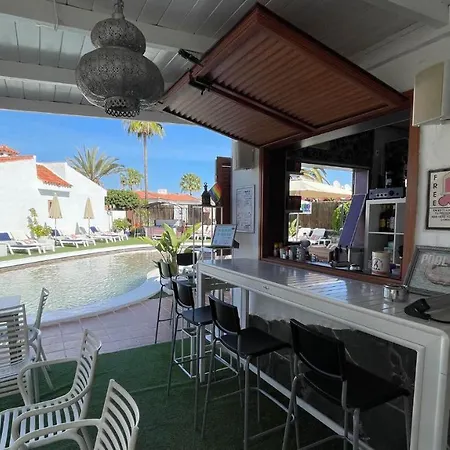Rainbow Golf Bungalows, Gay Men-only Village de vacances 3*