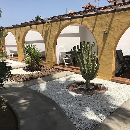Rainbow Golf Bungalows, Gay Men-only Maspalomas (Gran Canaria)