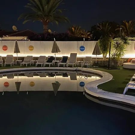 Rainbow Golf Bungalows, Gay Men-only Üdülőpark Maspalomas (Gran Canaria)