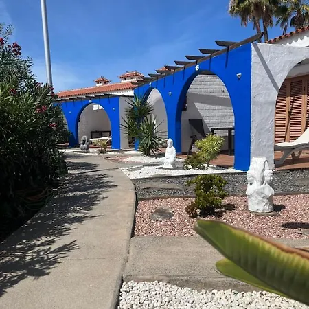 Rainbow Golf Bungalows, Gay Men-only Üdülőpark