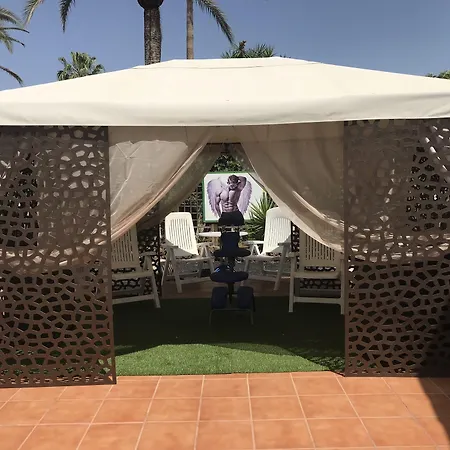 Rainbow Golf Bungalows, Gay Men-only Prázdninový areál Maspalomas (Gran Canaria)