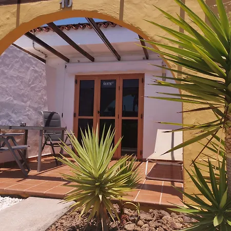 Rainbow Golf Bungalows, Gay Men-only База отдыха 3*