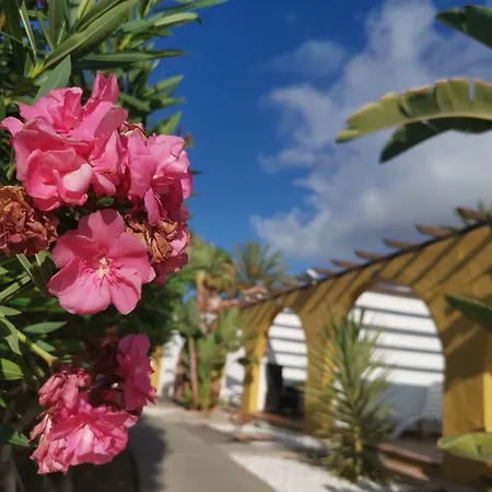 Prázdninový areál Rainbow Golf Bungalows, Gay Men-only 3*