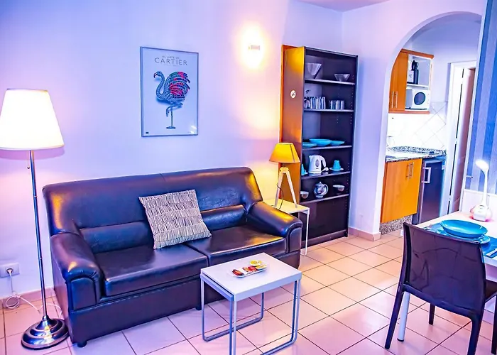 База отдыха Rainbow Golf Bungalows, Gay Men-only Маспаломас