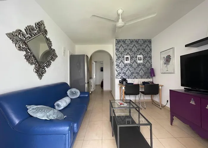 База отдыха Rainbow Golf Bungalows, Gay Men-only