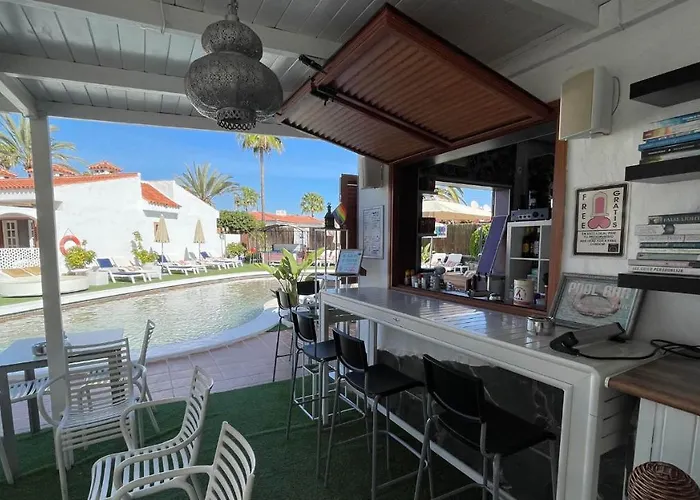 Rainbow Golf Bungalows, Gay Men-only База отдыха 3*