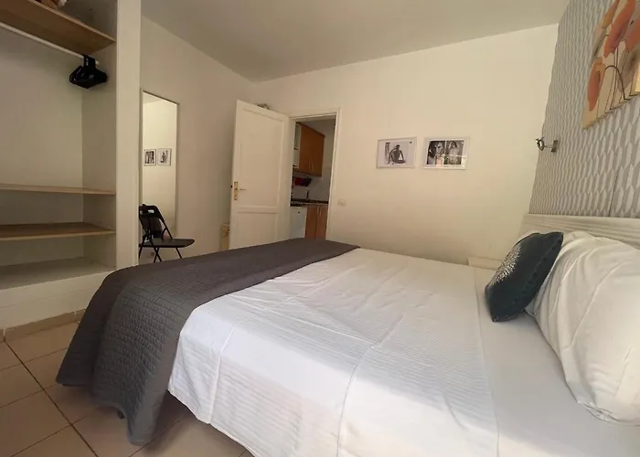 Rainbow Golf Bungalows, Gay Men-only Маспаломас