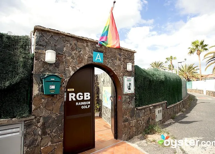 Rainbow Golf Bungalows, Gay Men-only База отдыха Маспаломас