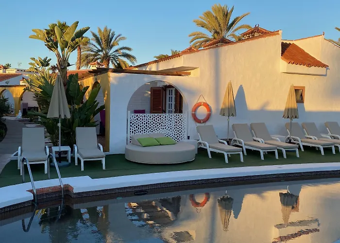 Rainbow Golf Bungalows, Gay Men-only 3*