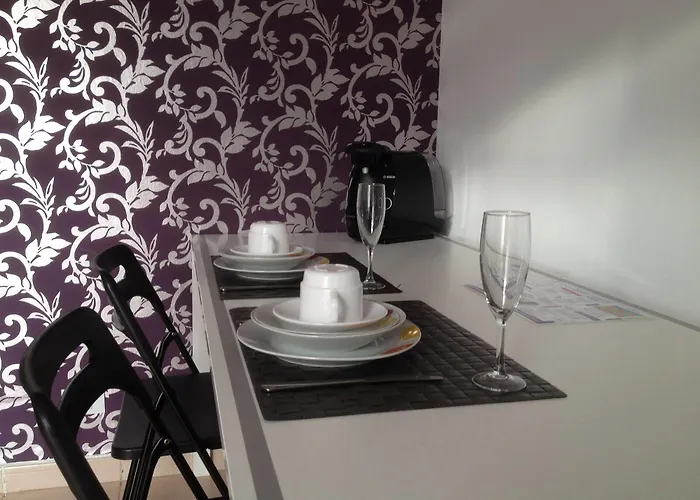 База отдыха Rainbow Golf Bungalows, Gay Men-only