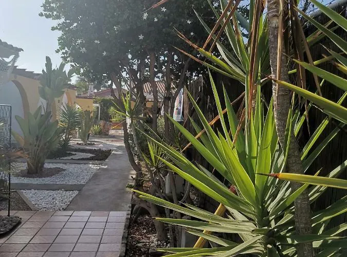 База отдыха Rainbow Golf Bungalows, Gay Men-only 3*